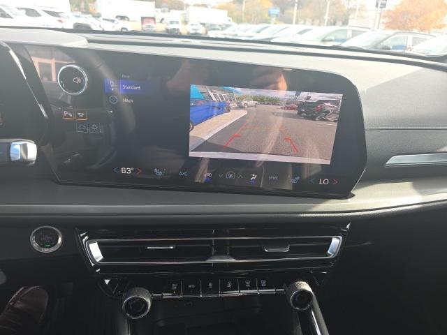 new 2026 Chevrolet Traverse car, priced at $45,915