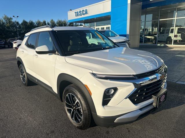 new 2025 Chevrolet TrailBlazer car, priced at $26,710