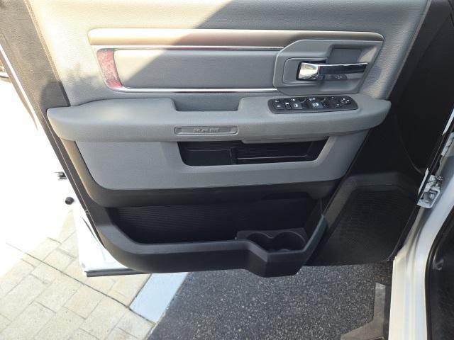 used 2020 Ram 1500 Classic car, priced at $25,000