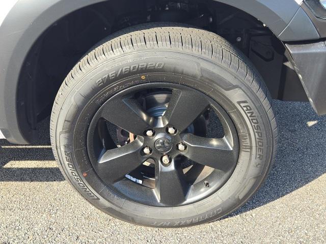 used 2020 Ram 1500 Classic car, priced at $25,000