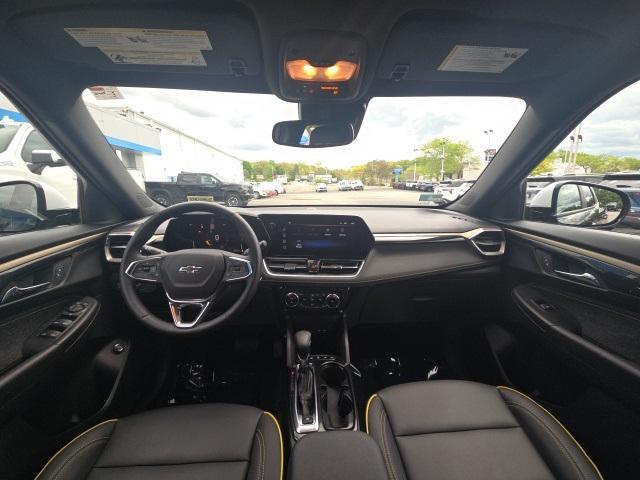 new 2025 Chevrolet TrailBlazer car, priced at $32,560