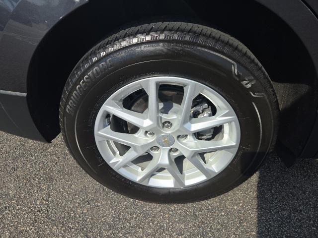 used 2023 Chevrolet Equinox car, priced at $25,950