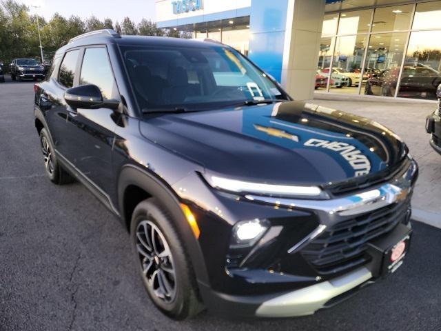 new 2025 Chevrolet TrailBlazer car, priced at $28,585