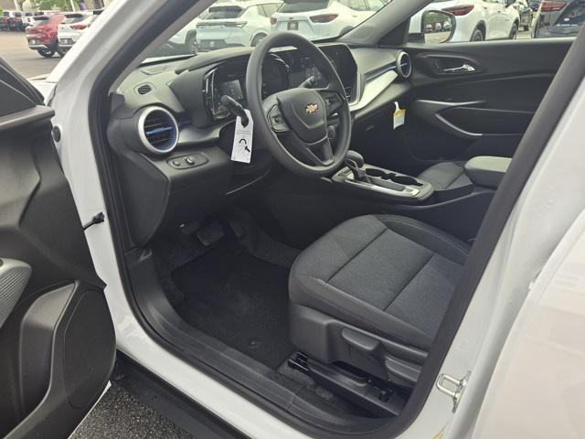 new 2025 Chevrolet Trax car, priced at $23,285