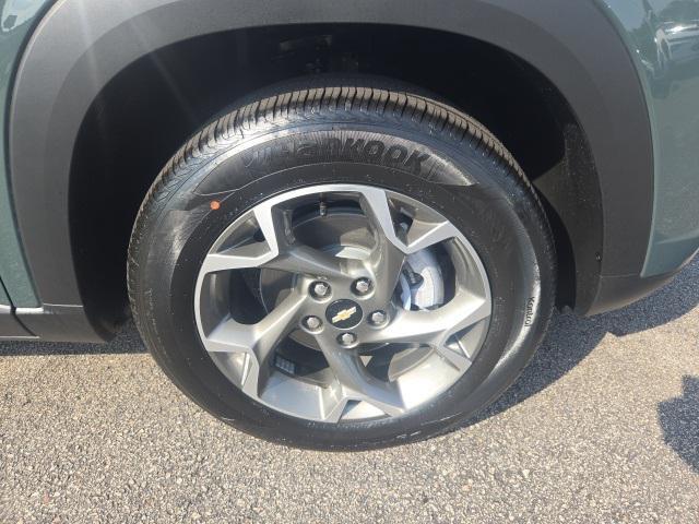 new 2025 Chevrolet Trax car, priced at $26,025
