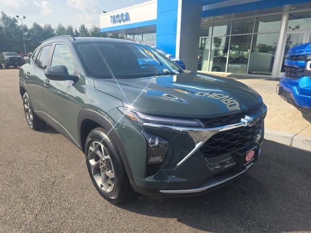 new 2025 Chevrolet Trax car, priced at $26,025
