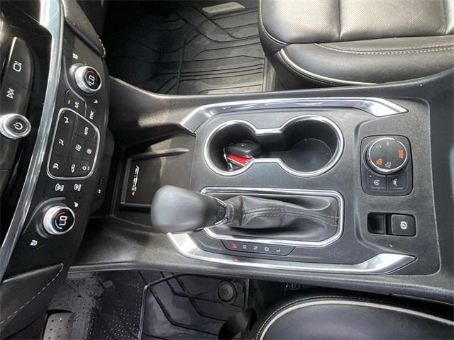 used 2023 Chevrolet Traverse car, priced at $37,741