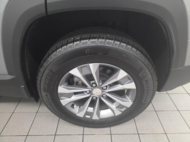 new 2025 Chevrolet Equinox car, priced at $32,000