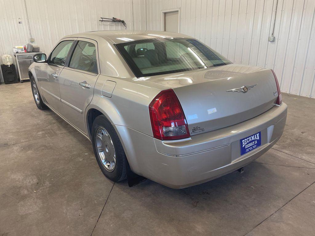 used 2006 Chrysler 300 car, priced at $2,000