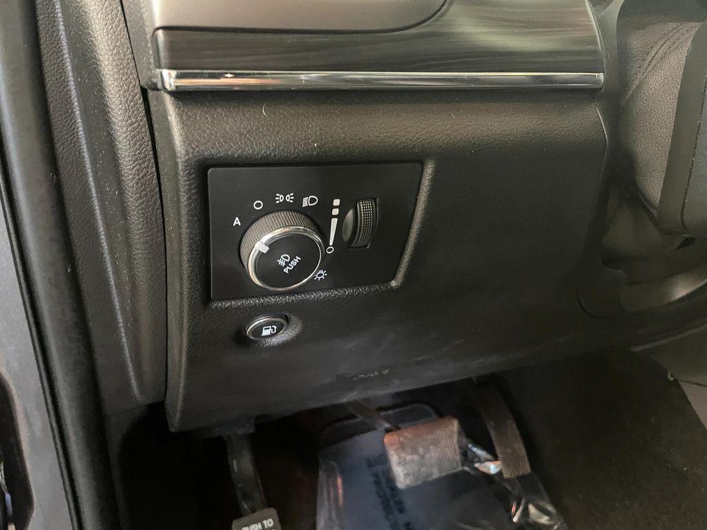 used 2021 Jeep Grand Cherokee car, priced at $22,900