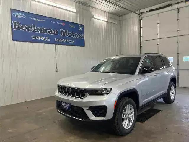 new 2024 Jeep Grand Cherokee car, priced at $42,470