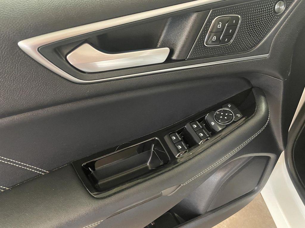 used 2020 Ford Edge car, priced at $24,900