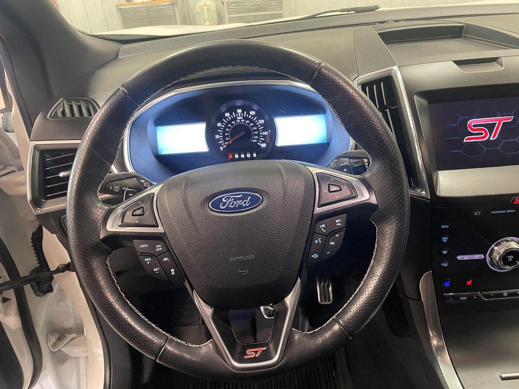 used 2020 Ford Edge car, priced at $24,900