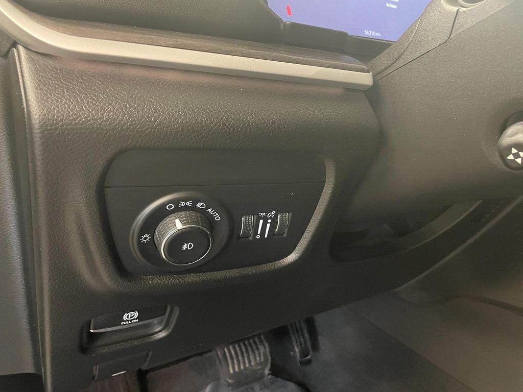 used 2022 Jeep Grand Cherokee car, priced at $27,900