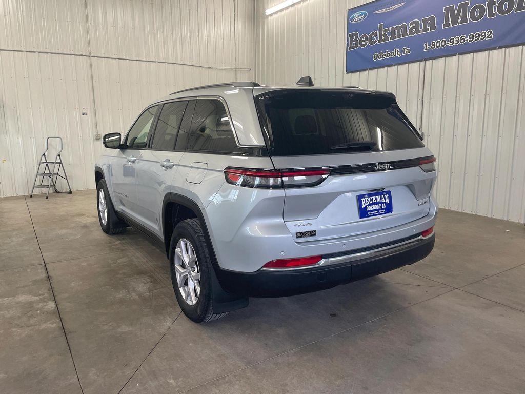 used 2022 Jeep Grand Cherokee car, priced at $27,900