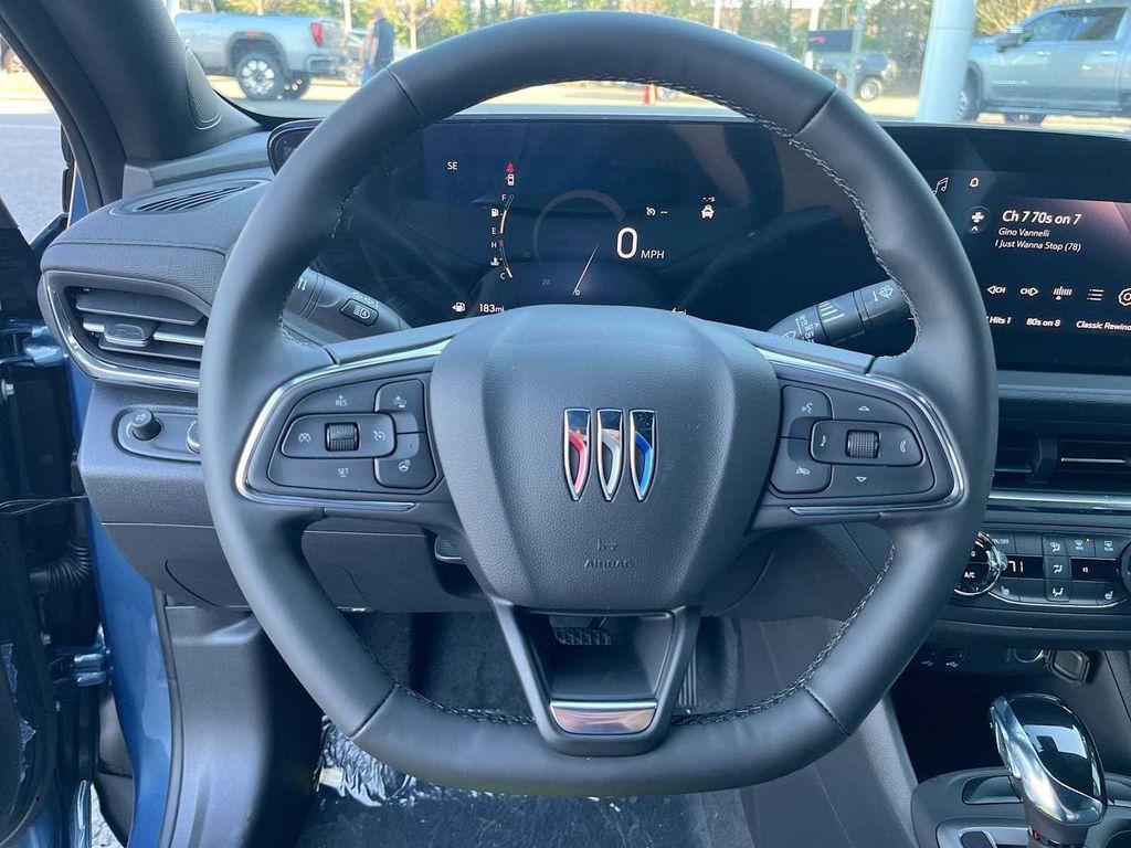 new 2025 Buick Envista car, priced at $26,325
