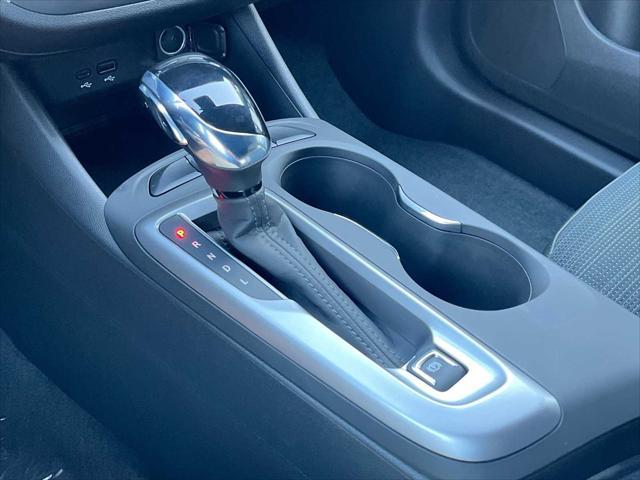 new 2025 Buick Envista car, priced at $26,325