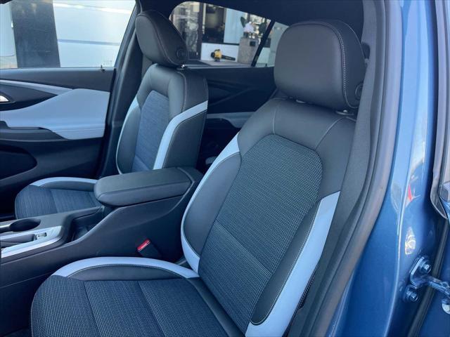 new 2025 Buick Envista car, priced at $26,325