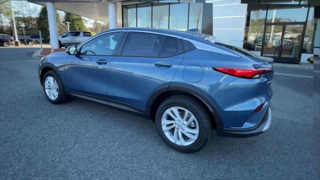new 2025 Buick Envista car, priced at $26,325