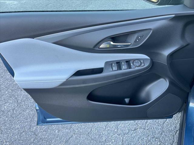 new 2025 Buick Envista car, priced at $26,325
