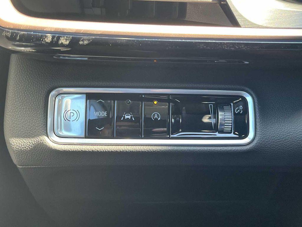 new 2025 Buick Envision car, priced at $45,735