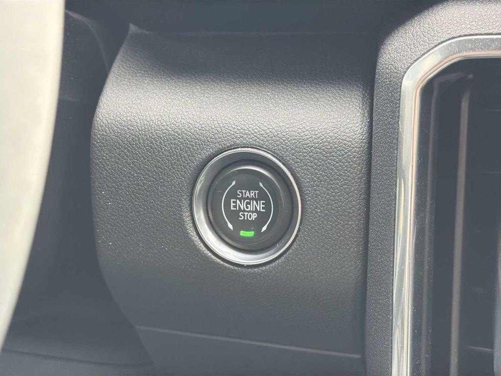 used 2025 GMC Acadia car, priced at $37,823