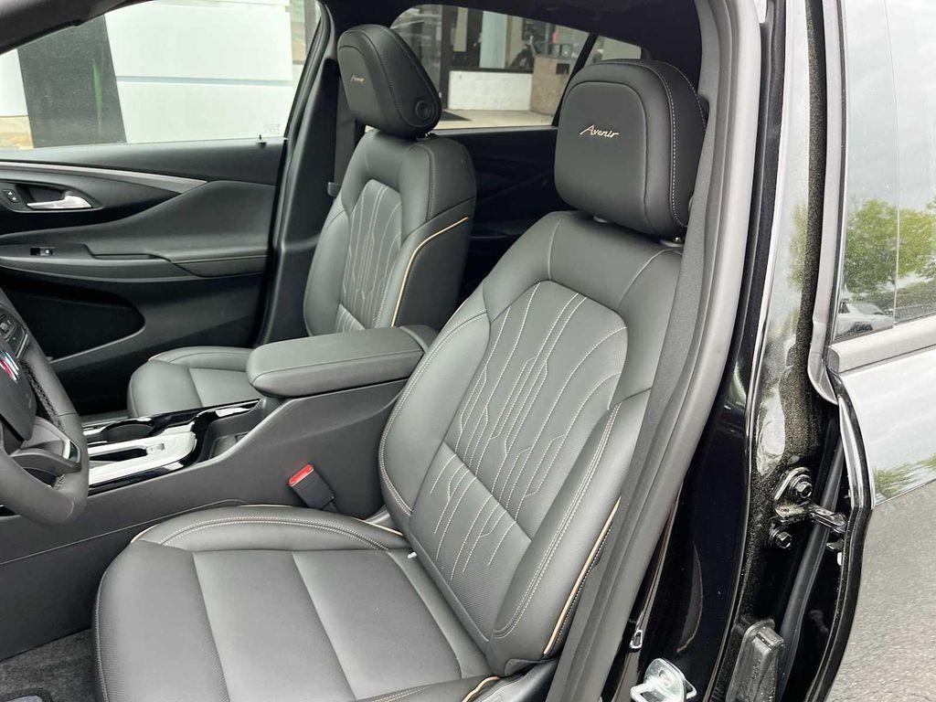 new 2025 Buick Envista car, priced at $31,525