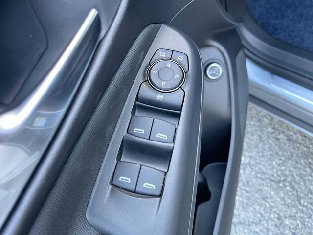 new 2025 Buick Envista car, priced at $31,525