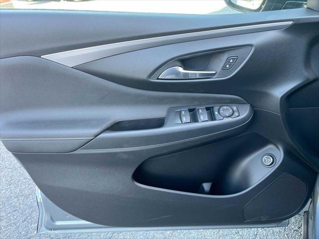 new 2025 Buick Envista car, priced at $31,525