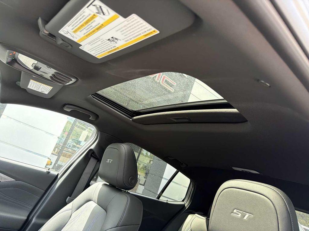 new 2026 Buick Envista car, priced at $30,315