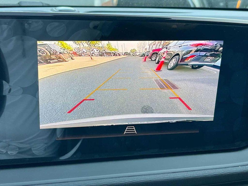 new 2025 Buick Envista car, priced at $27,220