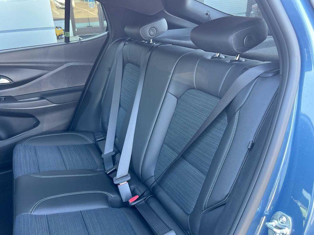 new 2025 Buick Envista car, priced at $27,220