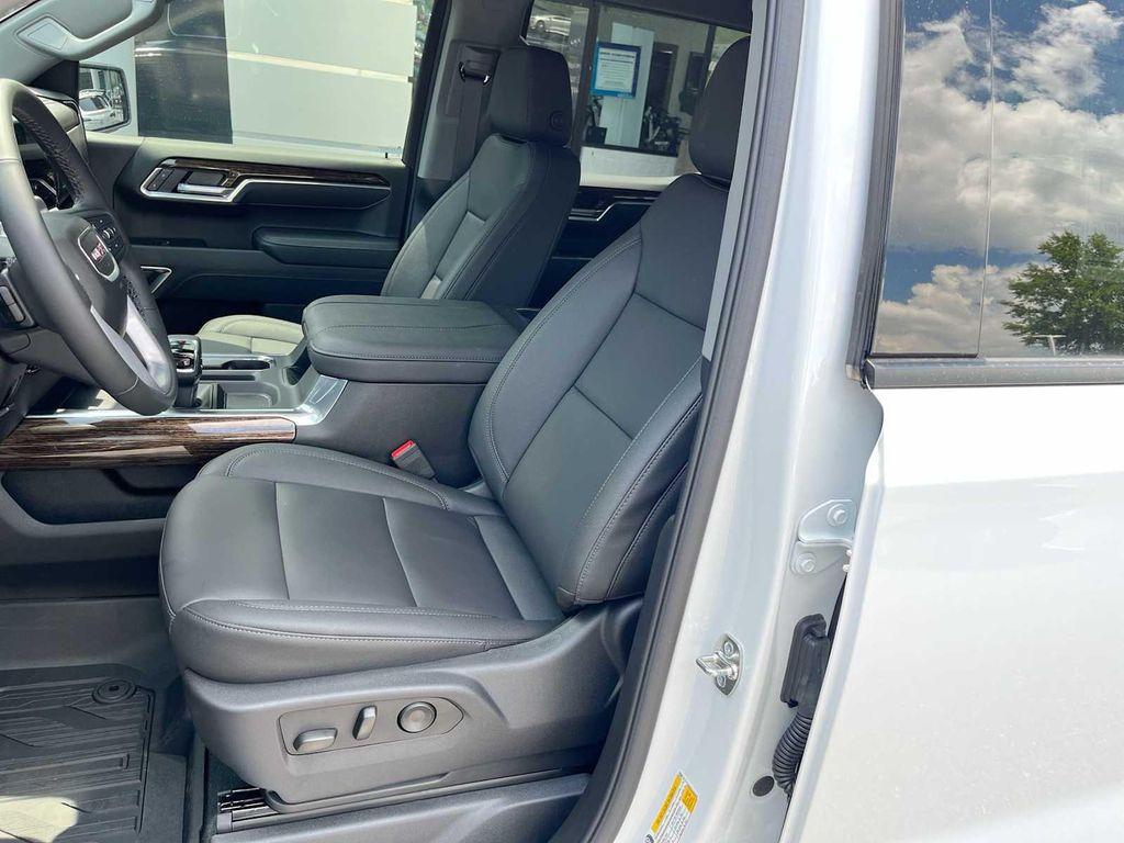 new 2025 GMC Sierra 1500 car, priced at $67,484