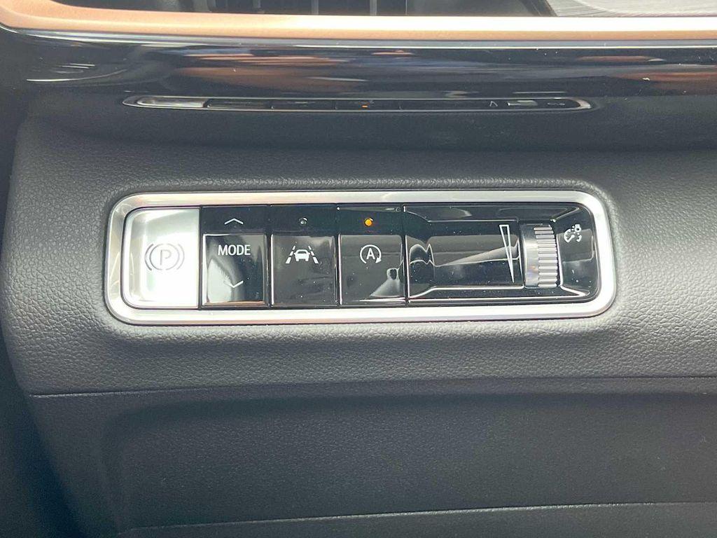 new 2025 Buick Envision car, priced at $43,735