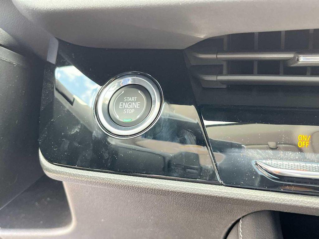 new 2025 Buick Envision car, priced at $43,240