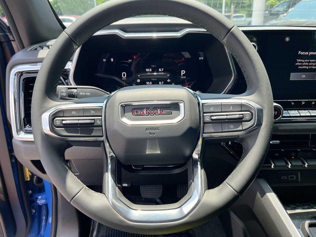 new 2025 GMC Canyon car, priced at $43,964