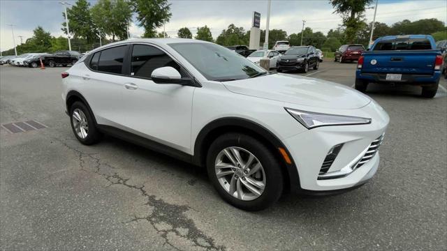 new 2025 Buick Envista car, priced at $26,725