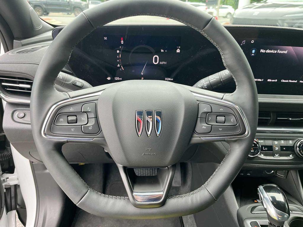 new 2025 Buick Envista car, priced at $26,725