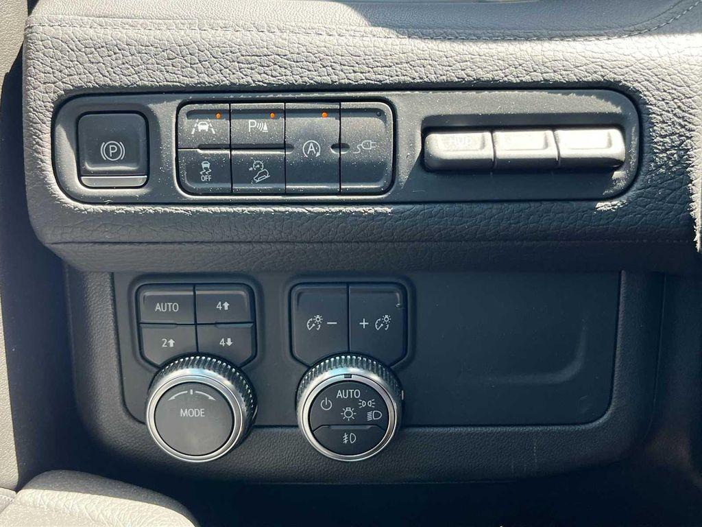 used 2021 GMC Yukon car, priced at $45,723