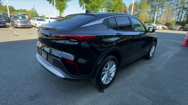 new 2025 Buick Envista car, priced at $27,220