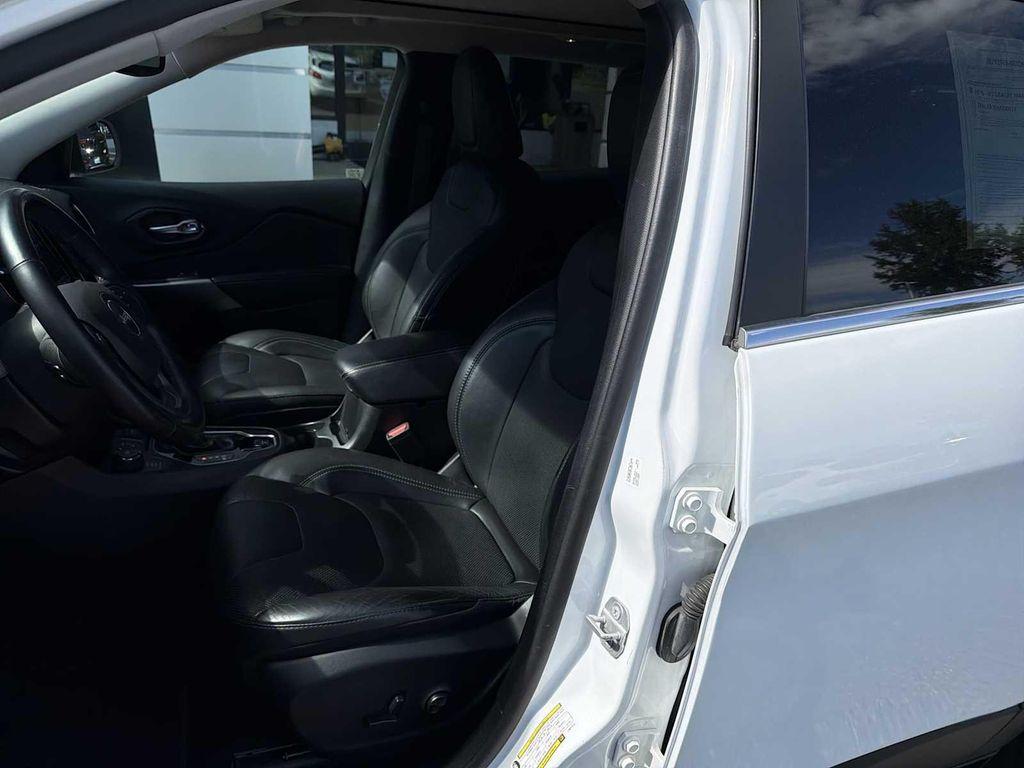 used 2020 Jeep Cherokee car, priced at $19,823