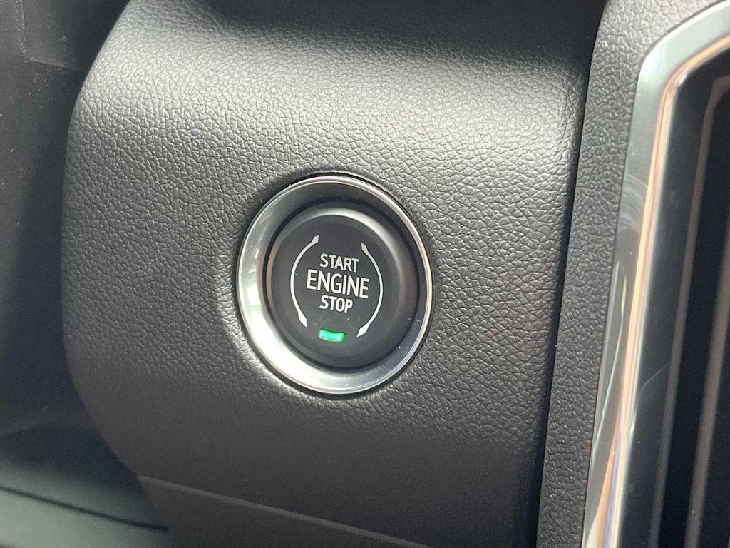 new 2025 GMC Acadia car, priced at $45,329