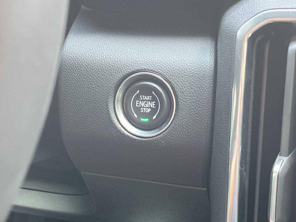 new 2025 GMC Acadia car, priced at $47,565