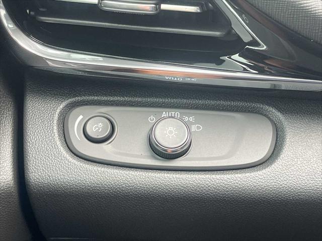 new 2025 Buick Envista car, priced at $31,525