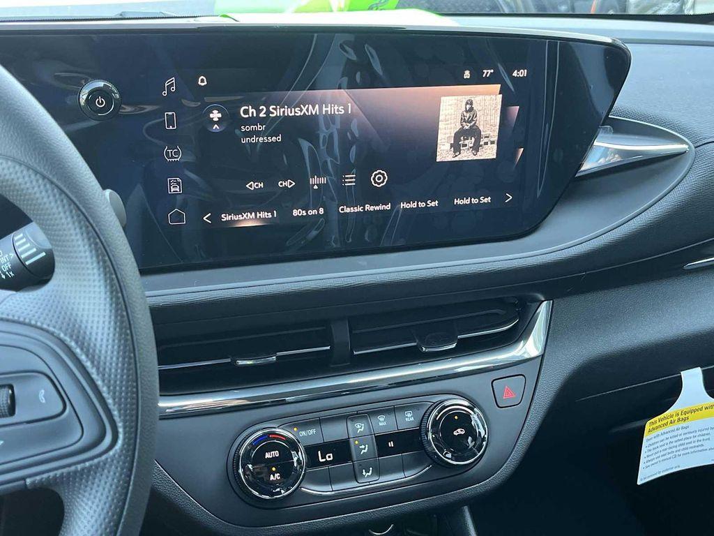 new 2025 Buick Envista car, priced at $25,690