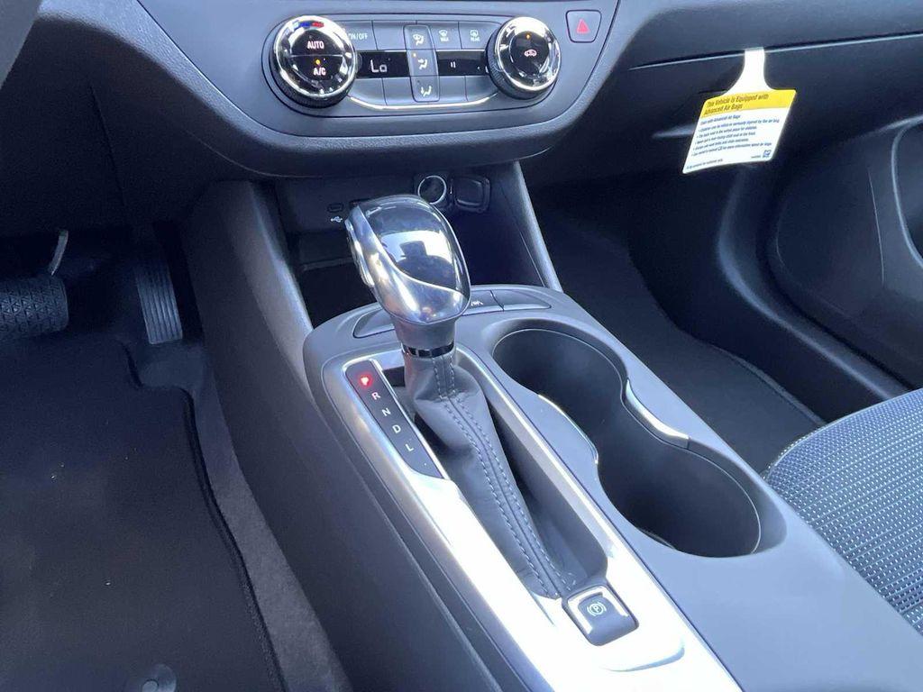 new 2025 Buick Envista car, priced at $25,690