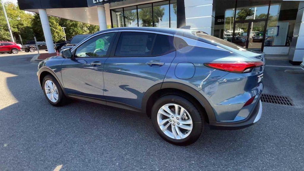 new 2025 Buick Envista car, priced at $25,690