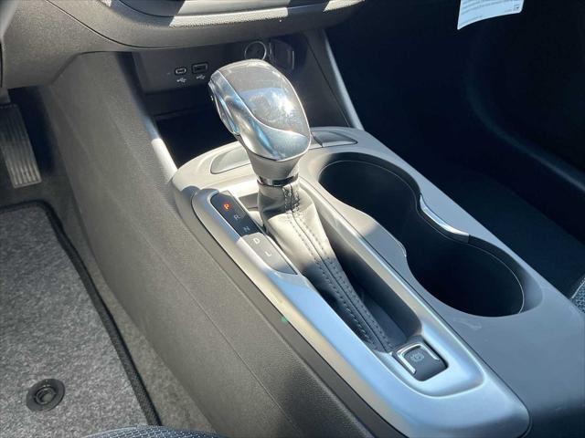 new 2025 Buick Envista car, priced at $26,625
