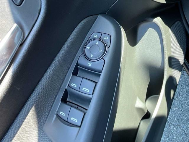 new 2025 Buick Envista car, priced at $26,625
