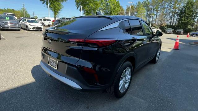 new 2025 Buick Envista car, priced at $26,625